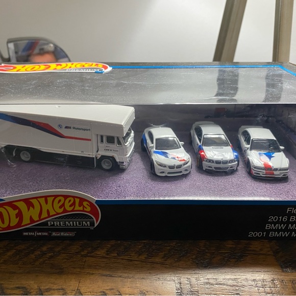 Mattel Toys Sealed Hot Wheels 26 Premium Bmw Set Fleet Flyer Bmw